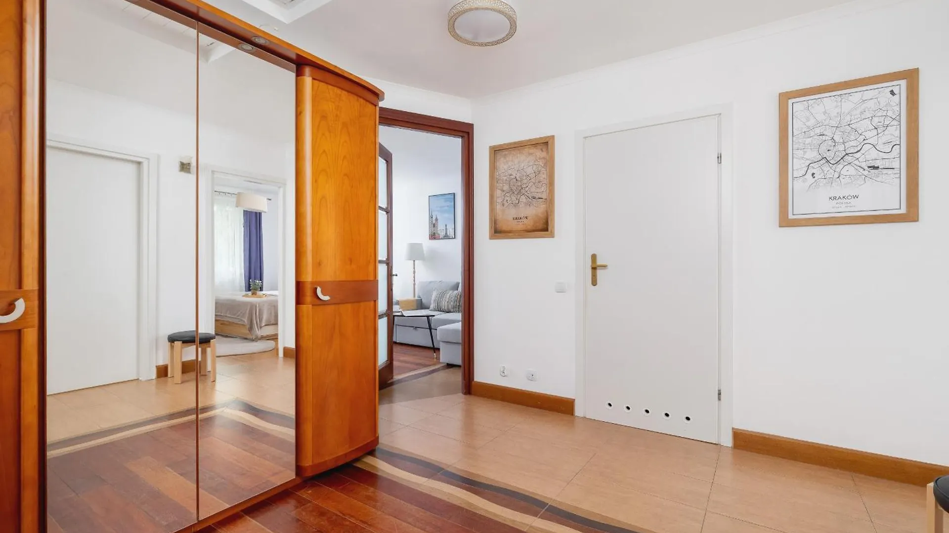 Cozy Apartment With Parking In Krakow By Noclegi Renters Polsko