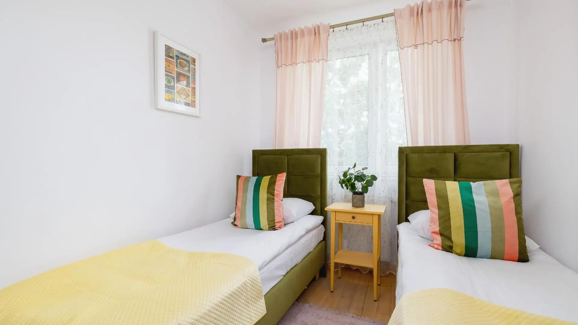 Cozy Apartment With Parking In Krakow By Noclegi Renters Poland