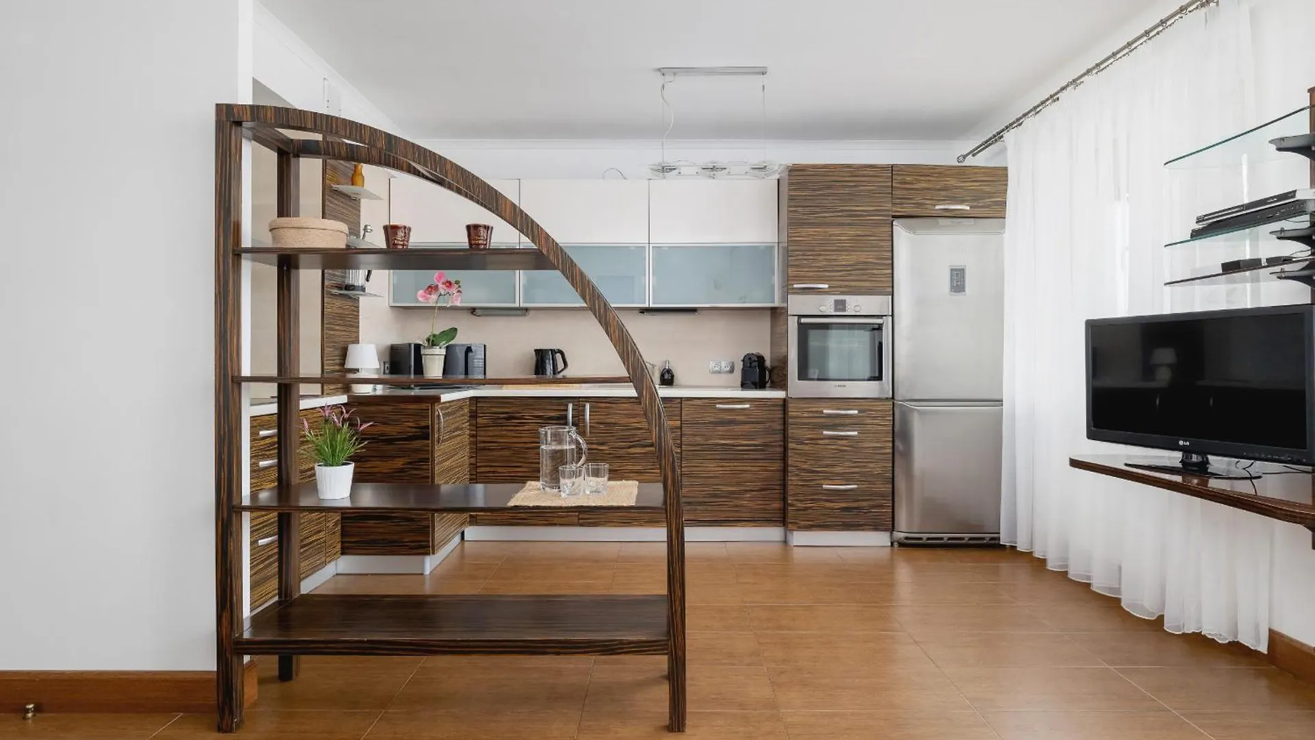Cozy Apartment With Parking In Krakow By Noclegi Renters